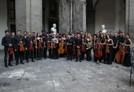 Orchestra Scarlatti Young Marco Frisina dirige l'orchestra. Porte aperte al pubblico