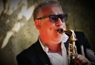 Vedi Napoli e poi... torni - La musica che gira intorno con Marco Zurzolo e Mario Maglione Vedi Napoli e poi... torni - La musica che gira intorno con Marco Zurzolo e Mario Maglione